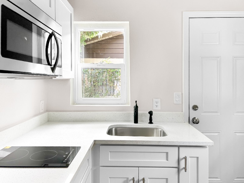 Building Photo - 306 SW 19th Ave