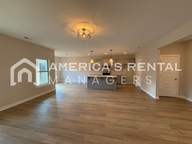 Building Photo - Home for rent in Riverside! Available to View Now!