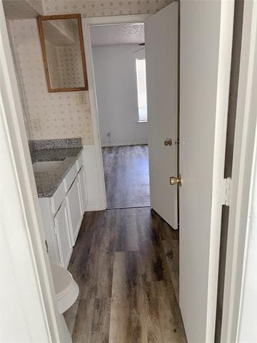 Building Photo - 103 S Las Vegas Trail