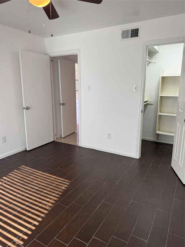 Building Photo - 7838 Vickijohn Dr