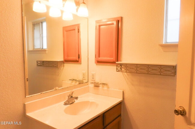 Building Photo - 3493 Yellow Rose St