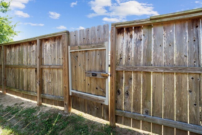 Building Photo - 27527 Stonebrook Manor Ln