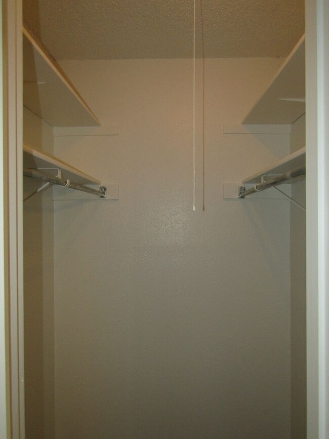 Building Photo - 7612 Islander Dr