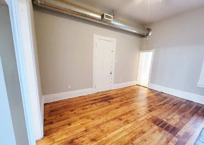 Building Photo - 2215 Ohio Ave