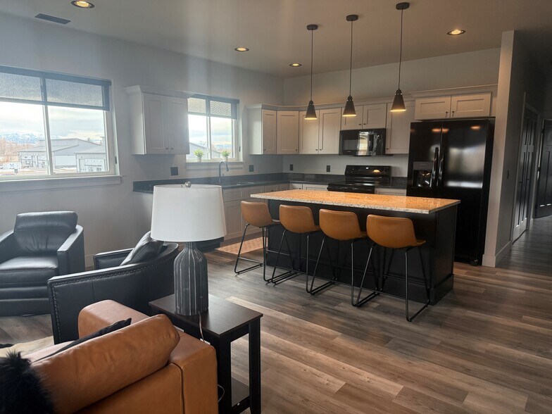 Building Photo - 203 Fletching Way