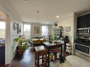 Building Photo - 3 bedroom in BROOKLYN NY 11221