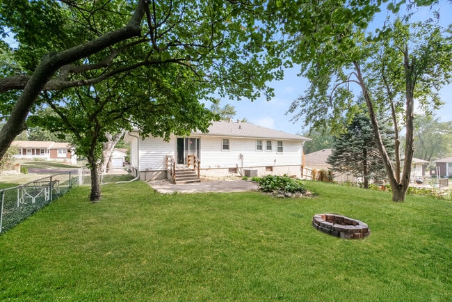 Building Photo - Comfortable 3 Bedroom Home in Independence