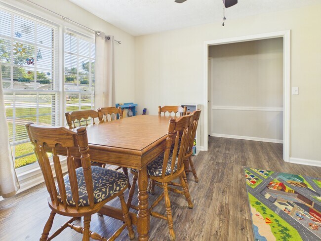 Building Photo - 1332 Autumnridge Dr