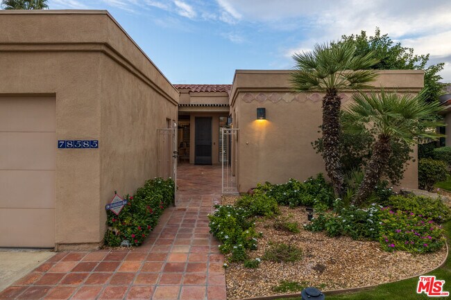 Building Photo - 78585 Vista Del Fuente