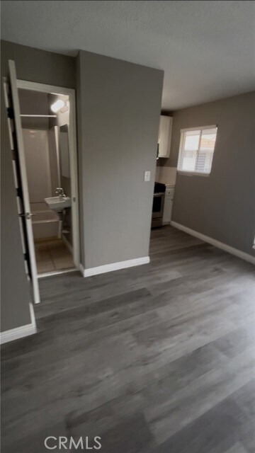 Building Photo - 1032 Normandie Ave