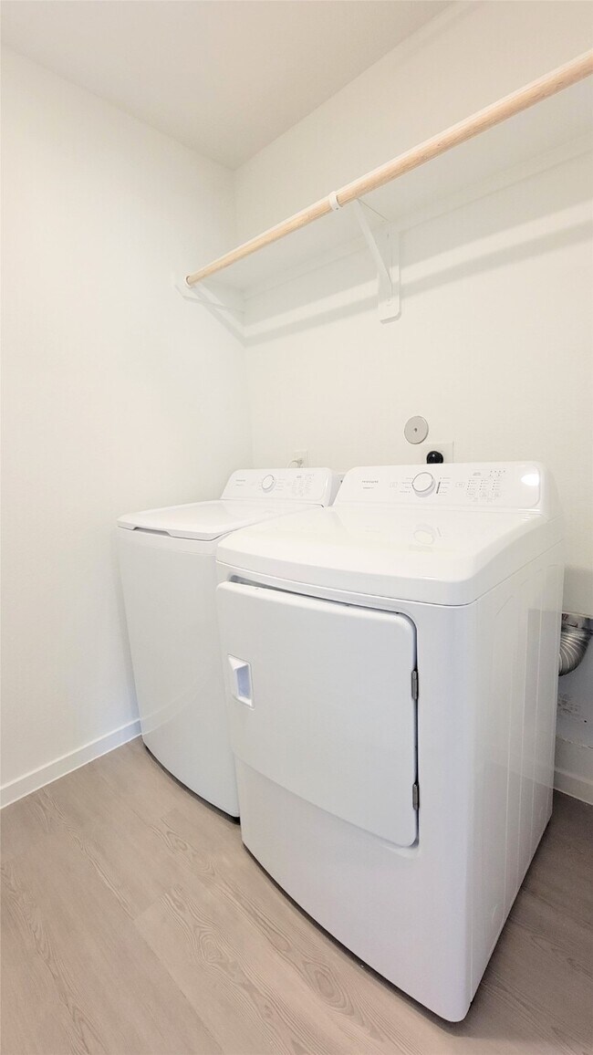 Building Photo - 27634 Spearmint Ridge Dr