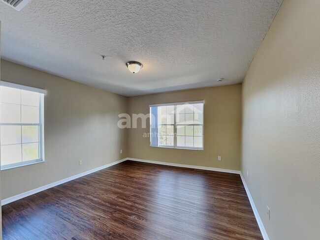 Building Photo - 10016 Caroline Park Dr