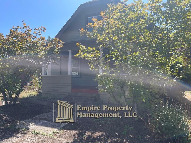 Building Photo - 1764 W 9th Pl