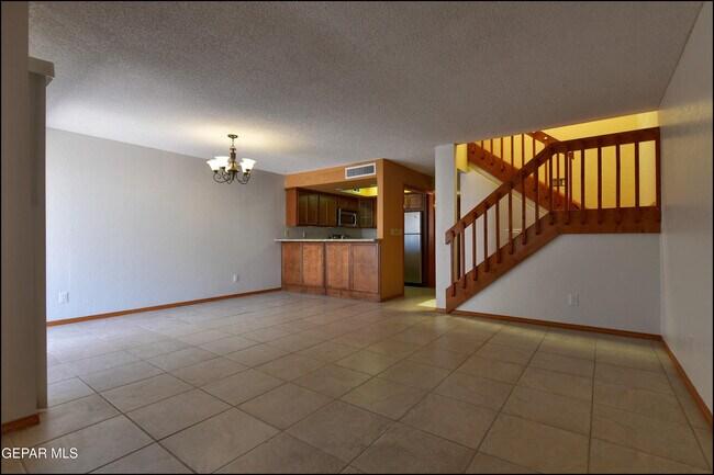 Building Photo - 710 N Resler Dr