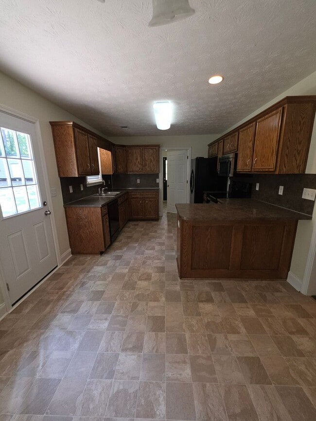 Building Photo - 22 Shadowridge Ln
