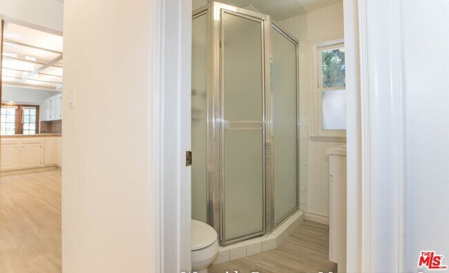 Building Photo - 12694 Montana Ave