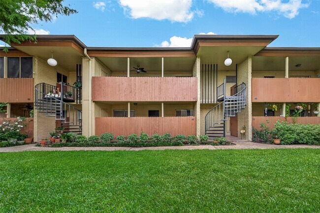 Building Photo - 7714 Renwick Dr