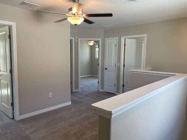Building Photo - 7031 Samuel Ivy Dr