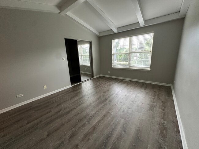 Building Photo - 707 Genesee Dr