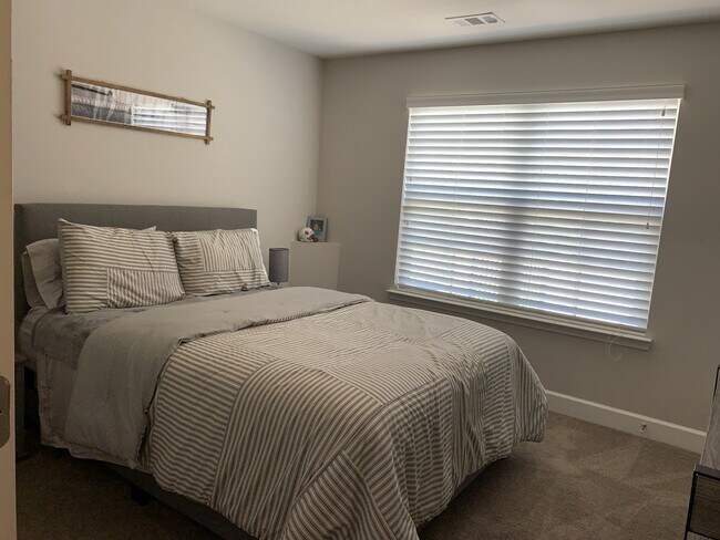 Building Photo - 5559 Prada Dr