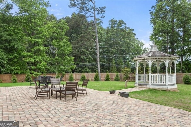 Building Photo - 415 Lyerly Pointe