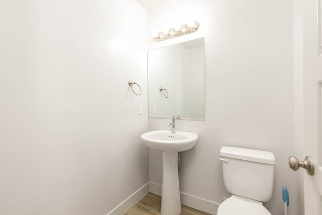 Building Photo - 4 bed | 2 1/2 bath | 2 car garage in Desert Canyon with washer/dryer/fridge