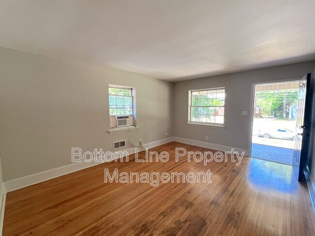 Building Photo - 1943 Wilmore Dr