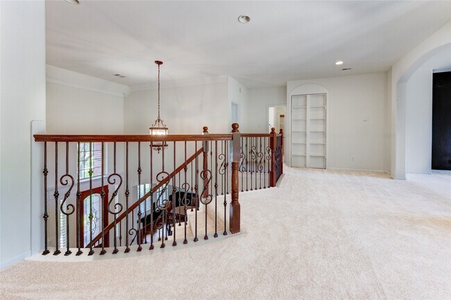 Building Photo - 1335 Altavilla Ln