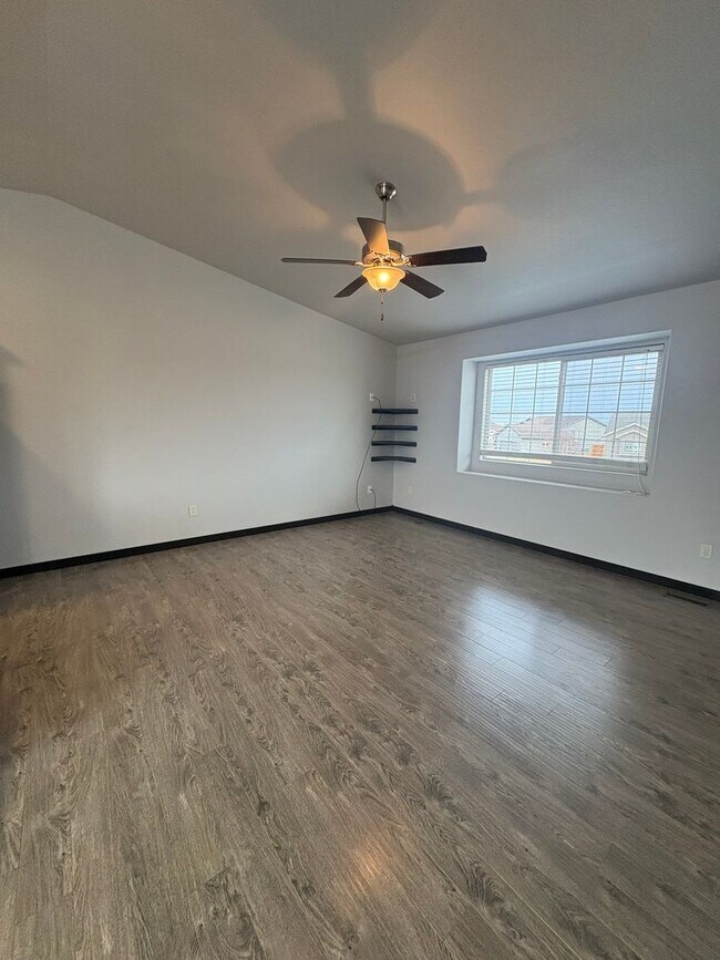 Building Photo - 3 BED | 3 BATH | HOME | ELKS CROSSING