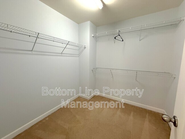 Building Photo - 2420 Early Flight Dr