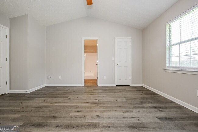 Building Photo - 65 Mallie Ct