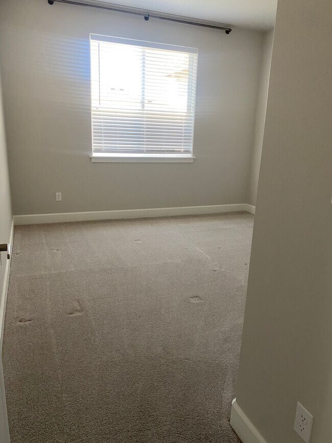 Building Photo - Elegant home in the Heights at Canyon Lakes