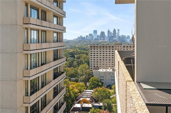 Building Photo - 2575 Peachtree Rd NE