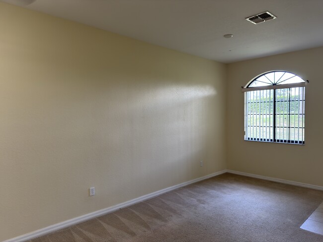 Building Photo - 1712 Coriander Dr