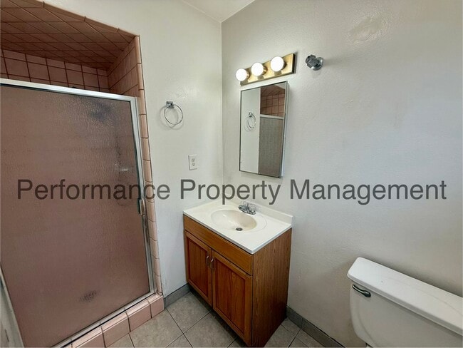 Building Photo - Beautiful 4 Bed/2 Bath SW Bakersfield Home w/ RBP & $0 Deposit Option