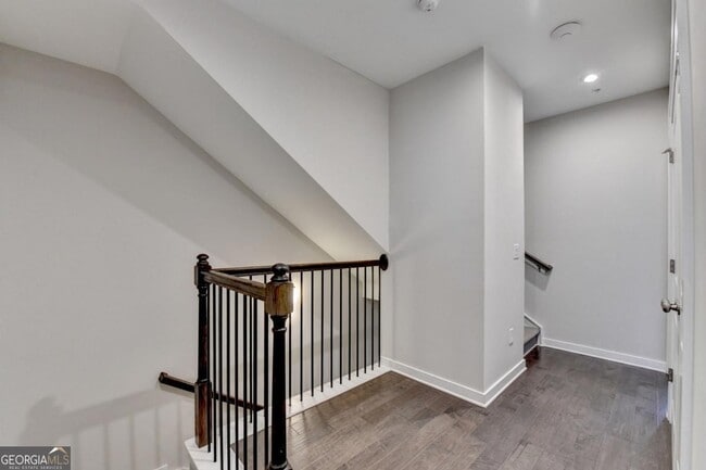 Building Photo - 2083 Holtz Ln