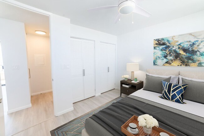 Building Photo - AVAILABLE NOW |  2 Bedroom, 1 Bathroom Apartment | Located at Ala Wai Plaza | 1 Assigned/Covered ...