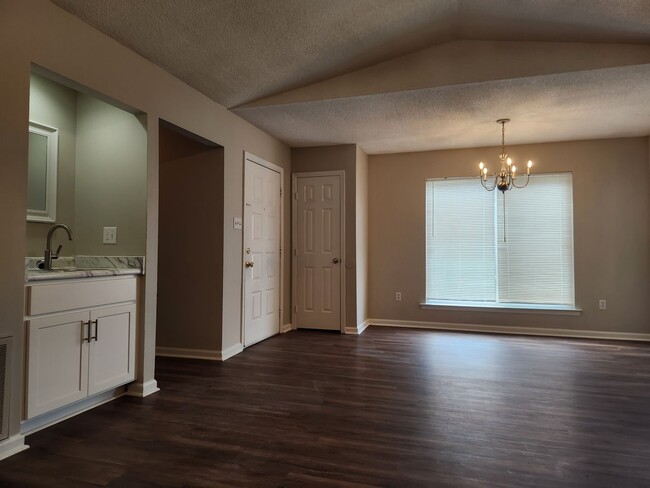 Building Photo - **Available June 1st ** Newly Remodeled 2 ...