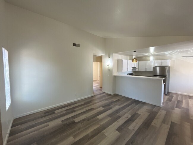 Building Photo - 2697 Aarondavid Dr