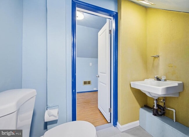 Building Photo - 3413 Yardley Dr