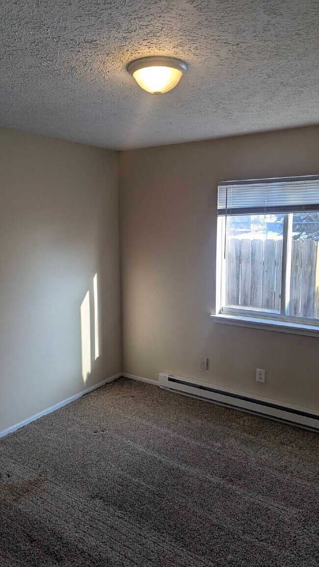 Building Photo - 721 Peachtree Pl