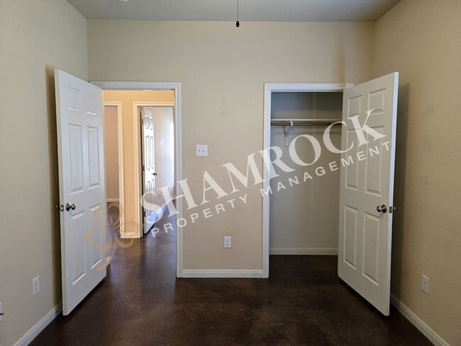 Building Photo - Great Location off Tree Lake Rd