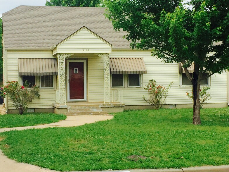 Building Photo - 2133 NW 29th St.