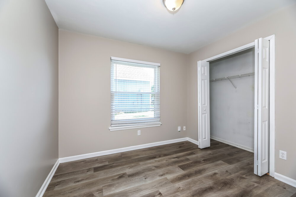 Building Photo - 7619 Pimmit Hills Dr