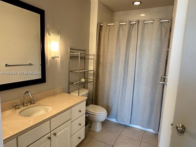 Building Photo - 2001 Biscayne Blvd