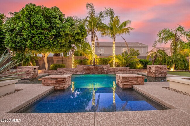 Building Photo - 10502 E Posada Ave