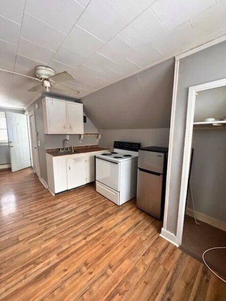 Building Photo - 277 Brunswick St