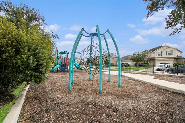 Building Photo - 2311 Langley Dr