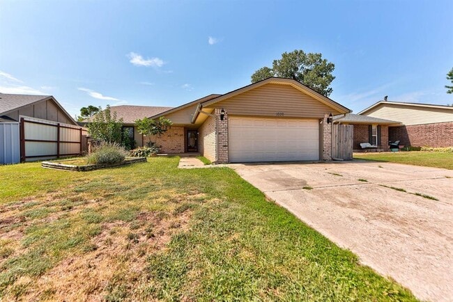 Building Photo - 1030 Walsh Ln