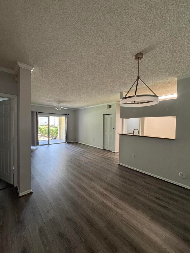 Building Photo - 1106 Tuscany Way